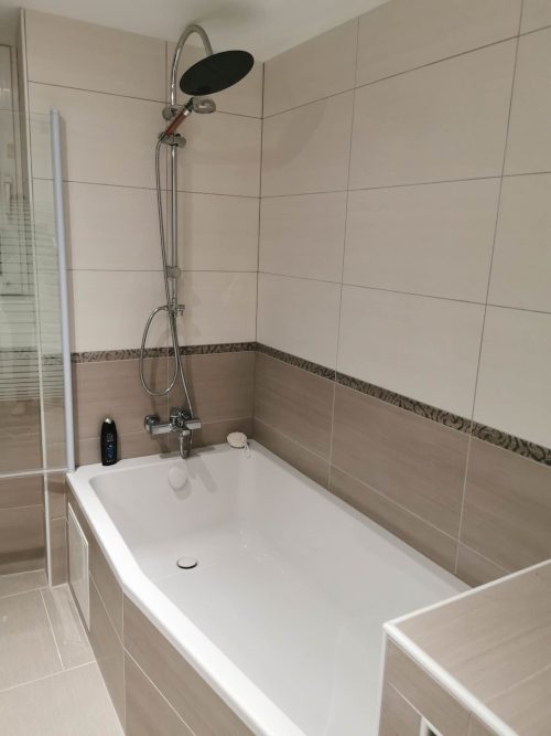 bains avec carrelage refait